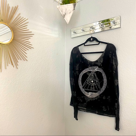 Black Graphic Long Sleeve - Picture 2 of 6